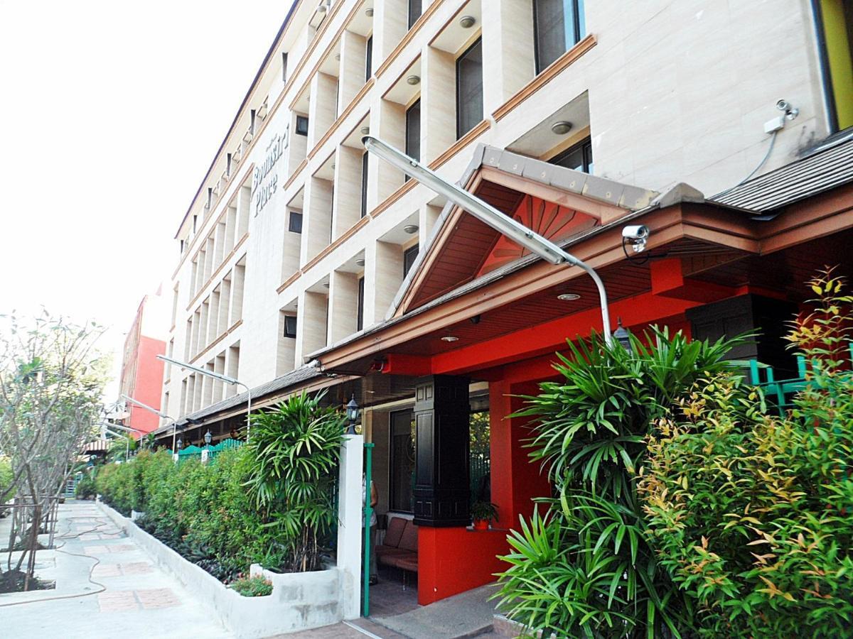 Oyo 434 Boonsiri Place Hotel Bangkok Exteriör bild